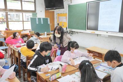 公開授課「How課馬拉松」期末發表會-111-12-24-國教團國小國語文團團員宋詩�圖片
